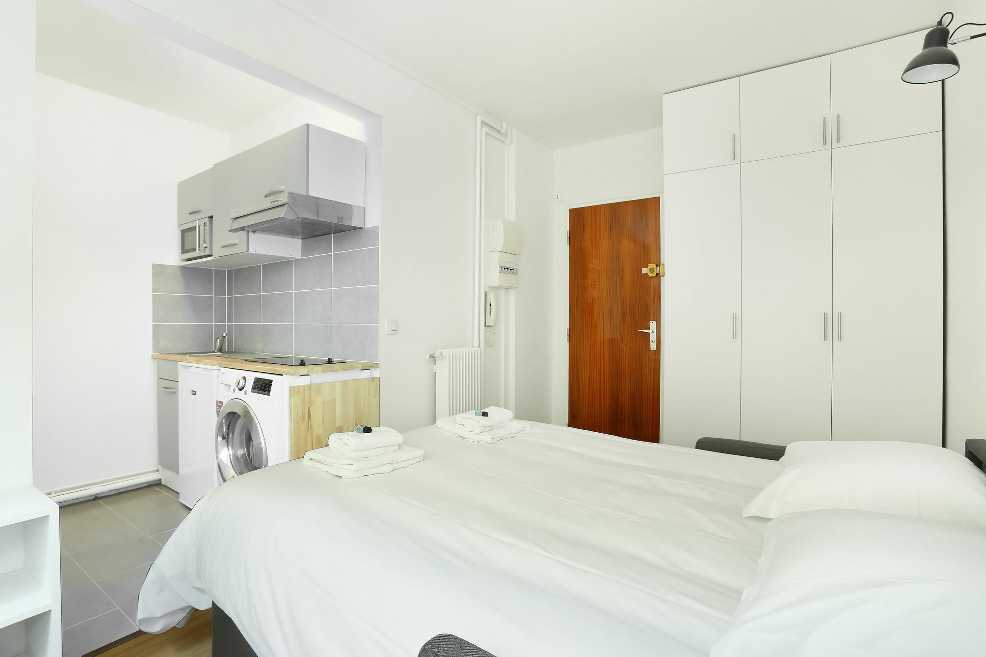 Studio Prestige Champs Elysees Париж Екстериор снимка