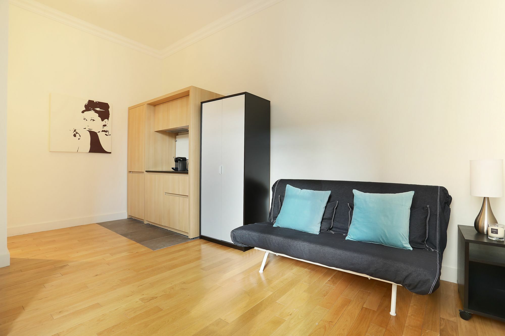 Studio Prestige Champs Elysees Париж Екстериор снимка