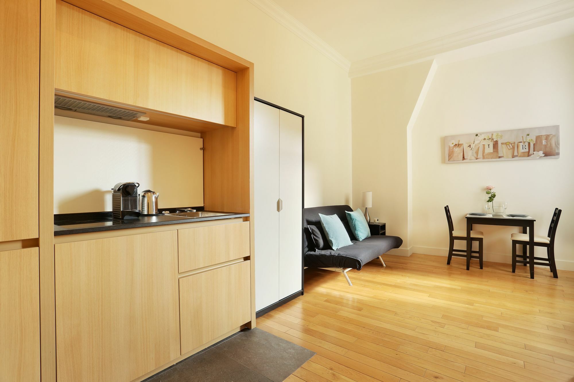 Studio Prestige Champs Elysees Париж Екстериор снимка