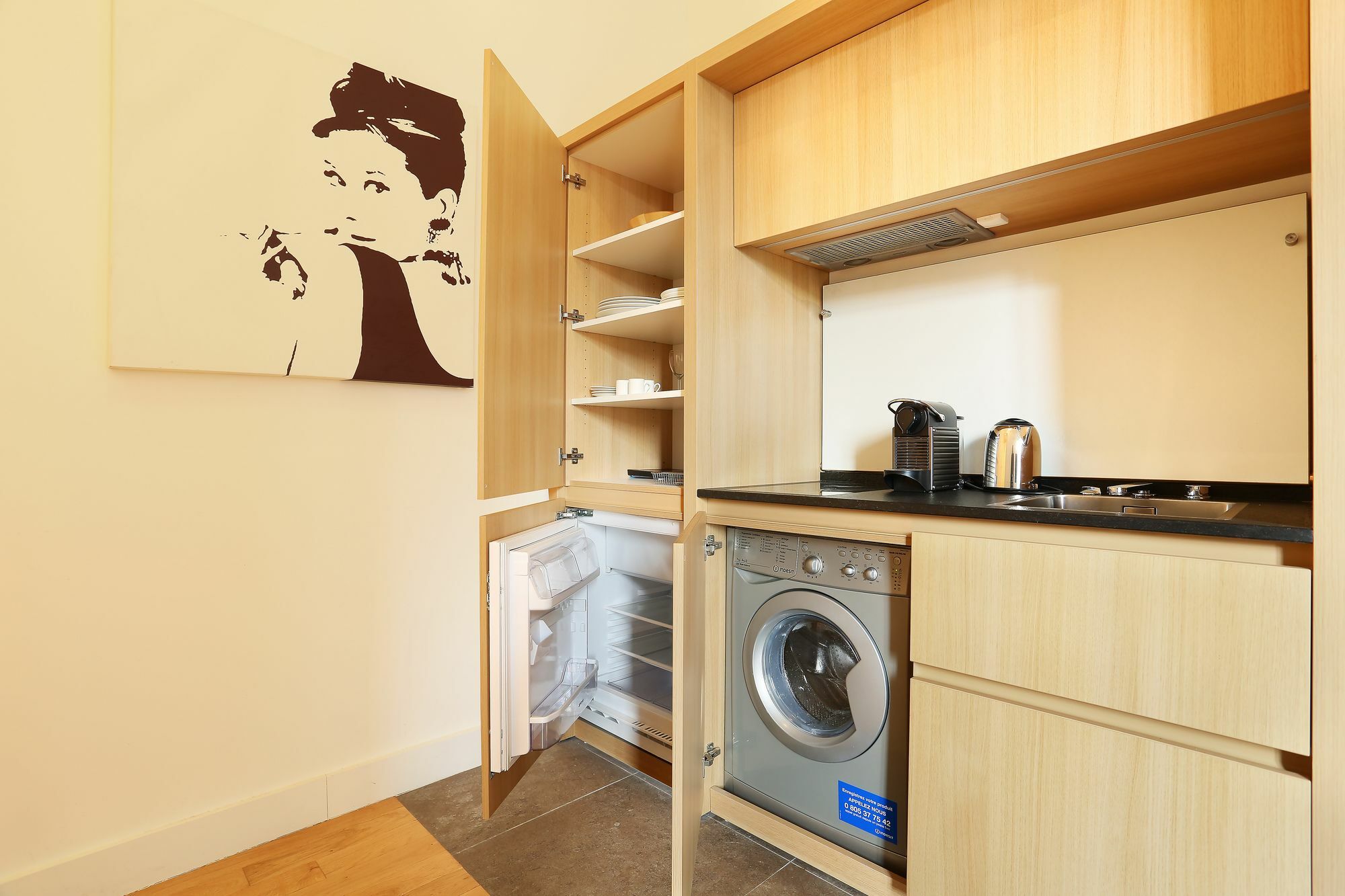 Studio Prestige Champs Elysees Париж Екстериор снимка